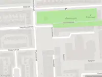 Ambulance met grote spoed naar de Hannie Schaftstraat in Haarlem