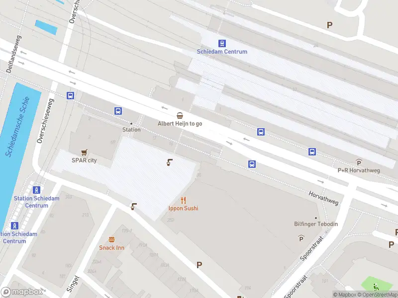 Ambulance met gepaste spoed naar de Stationsplein in Schiedam