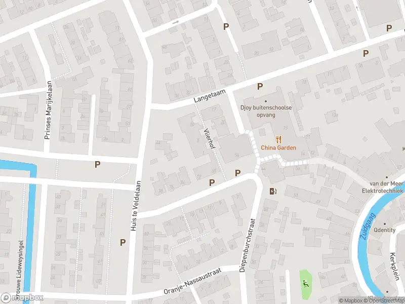 Ambulance met grote spoed naar de Vlierhof in Maasland