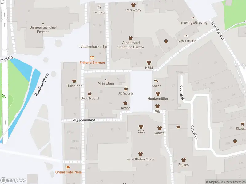 Brandweer met gepaste spoed naar de Mondriaanplein in Emmen vanwege een buitenbrand