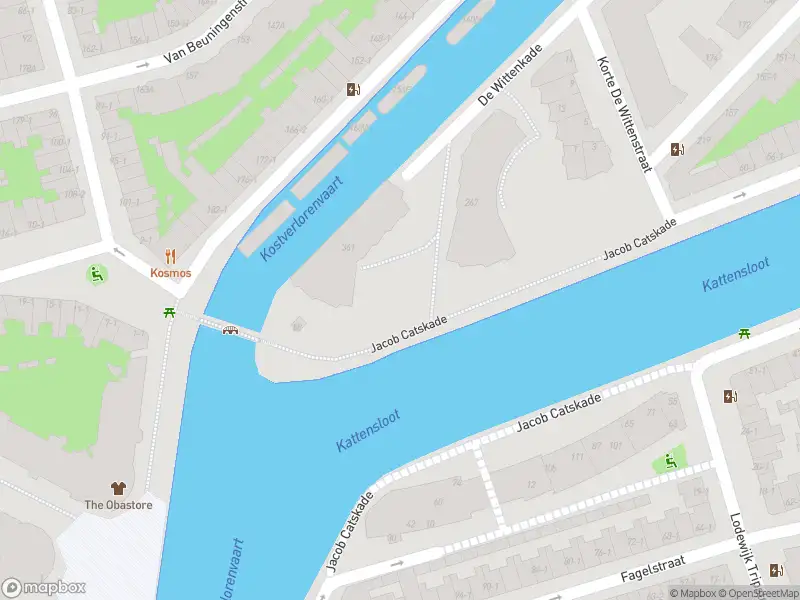 Ambulance met grote spoed naar de De Kempenaerstraat in Amsterdam