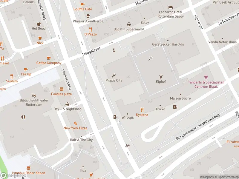 Ambulance met gepaste spoed naar de Mariniersweg in Rotterdam