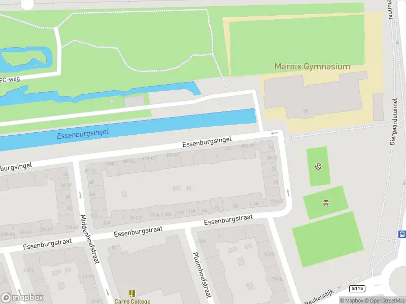 Ambulance met grote spoed naar de Essenburgsingel in Rotterdam