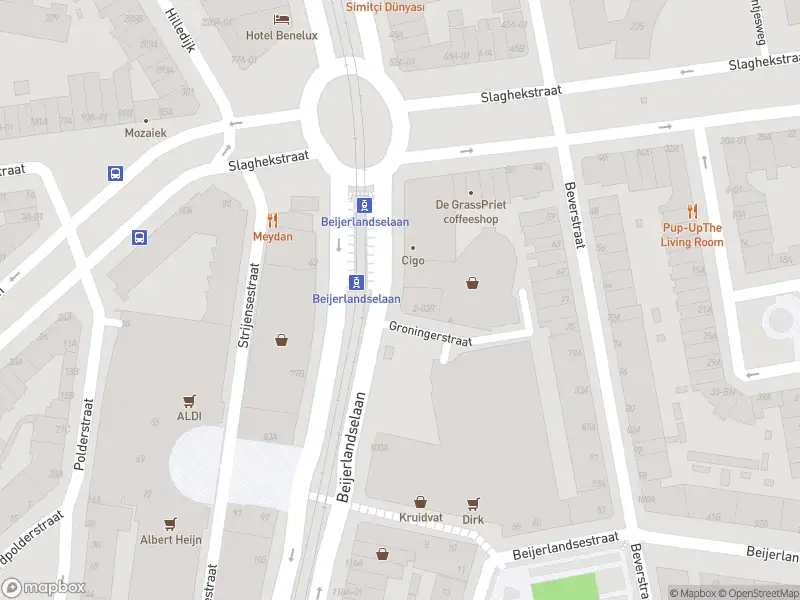 Ambulance met gepaste spoed naar de Beijerlandselaan in Rotterdam