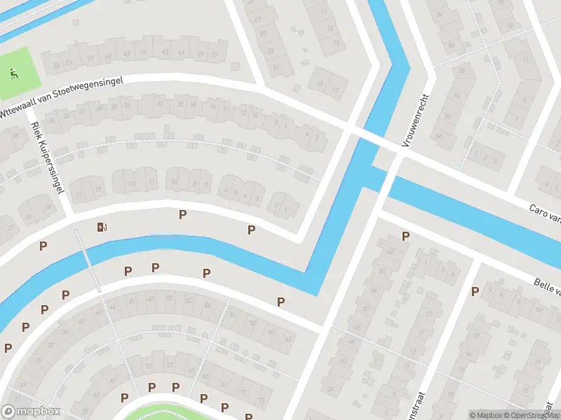 Ambulance met grote spoed naar de Riek Kuiperssingel in Pijnacker