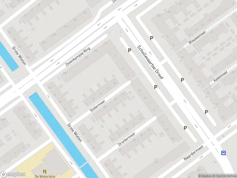 Ambulance met gepaste spoed naar de Slotermeer in Rotterdam