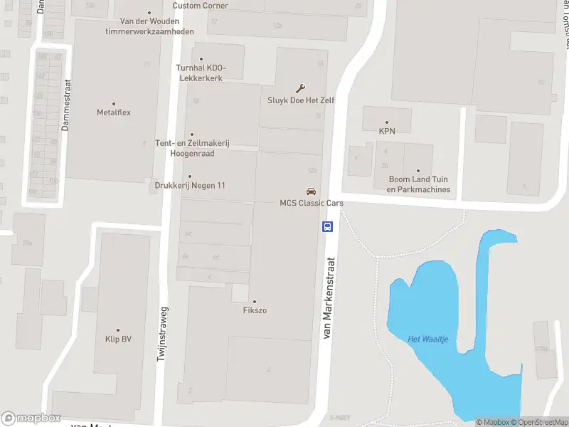 Ambulance met gepaste spoed naar de Van Markenstraat in Lekkerkerk