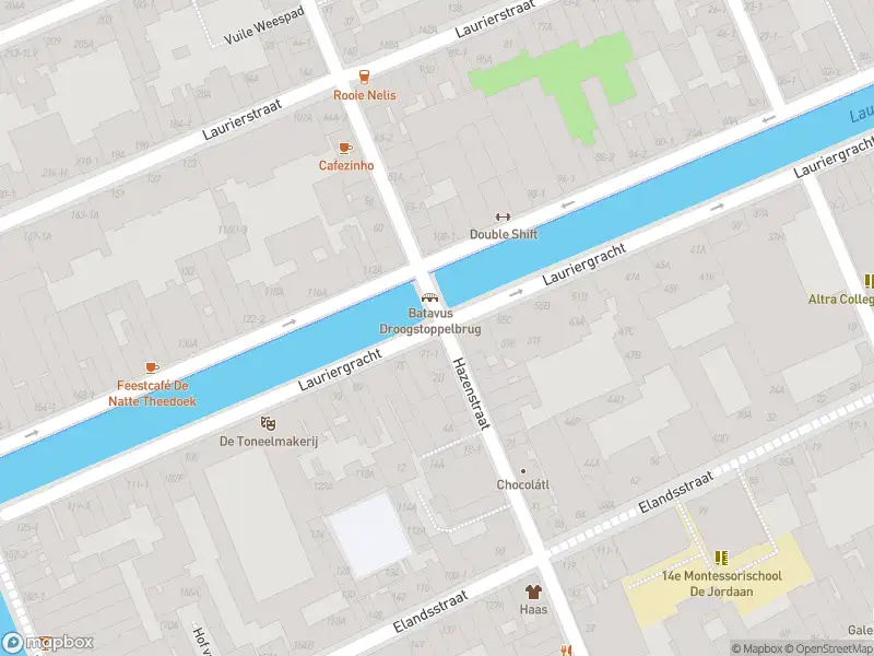 Ambulance met grote spoed naar de Elandsgracht in Amsterdam