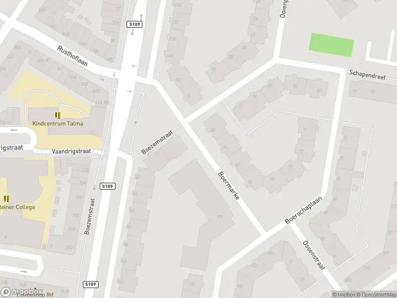 Ambulance met gepaste spoed naar de Boermarke in Rotterdam