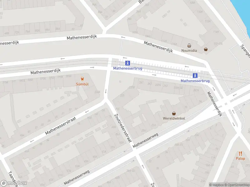 Ambulance met grote spoed naar de Mathenesserdijk in Rotterdam