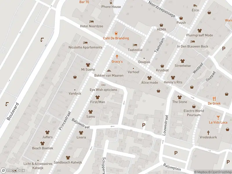 Ambulance met grote spoed naar de Princedwarsstraat in Katwijk