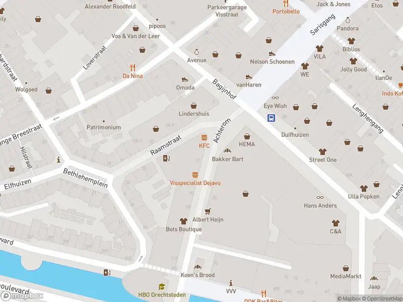 Ambulance met grote spoed naar de Achterom in Dordrecht