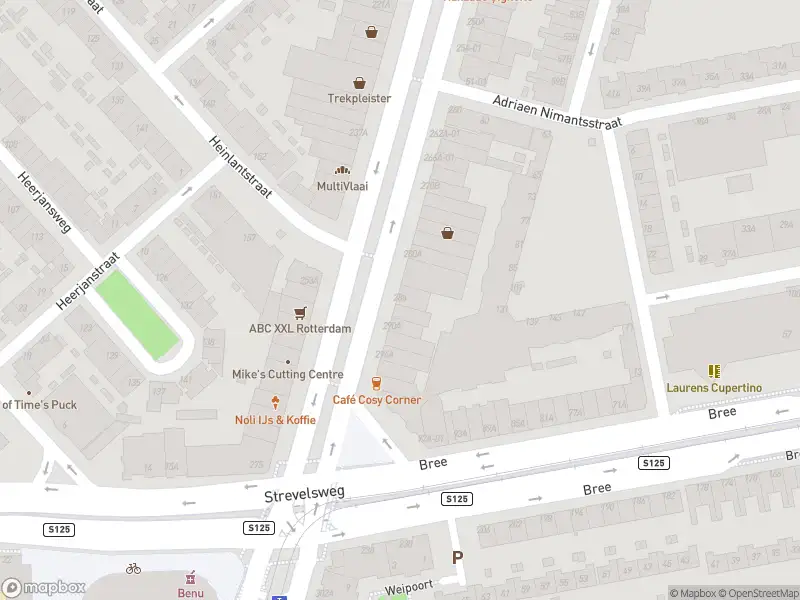 Ambulance met gepaste spoed naar de Groene Hilledijk in Rotterdam