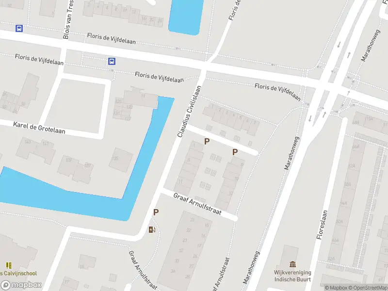 Ambulance met grote spoed naar de Claudius Civilislaan in Vlaardingen