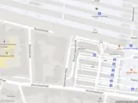 Brandweer met gepaste spoed naar de Stationsplein-West in Arnhem