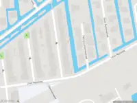 Brandweer met grote spoed naar de Lilian Ngoyiweg in Rotterdam vanwege gebouwbrand