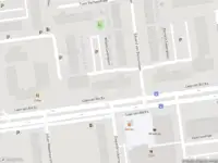 Ambulance met grote spoed naar de Willem Landréplein in Schiedam