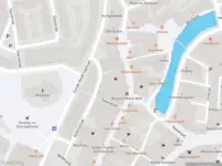 Ambulance met gepaste spoed naar de Voorstraat in Spijkenisse