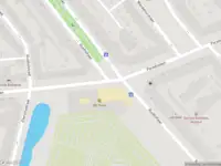 Ambulance met grote spoed naar de Paradijsplein in Rotterdam