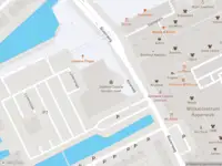 Ambulance met gepaste spoed naar de Rivierweg in Capelle aan den IJssel
