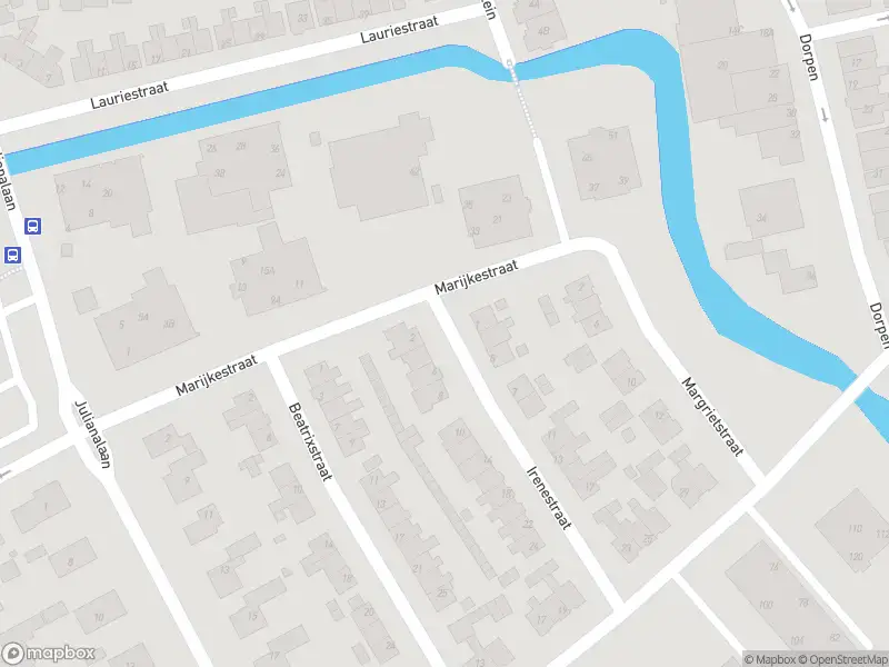 Ambulance met grote spoed naar de Irenestraat in Schagen