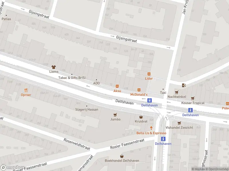 Ambulance met gepaste spoed naar de Schiedamseweg in Rotterdam