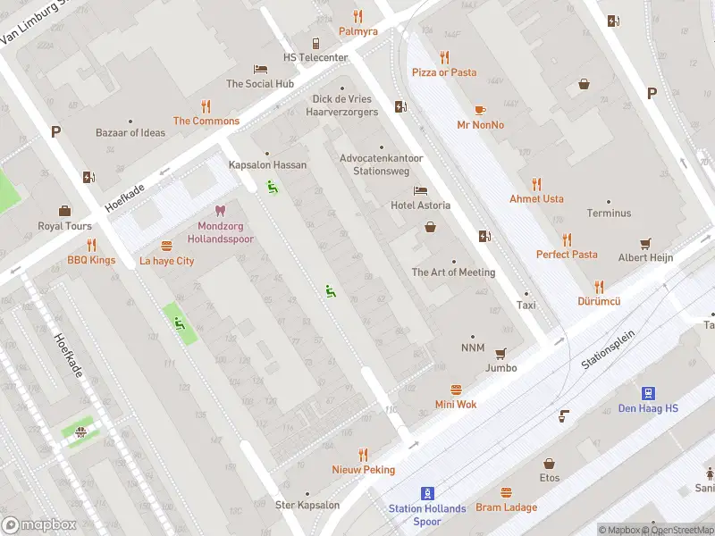 Ambulance met gepaste spoed naar de Stationsweg in 's-Gravenhage