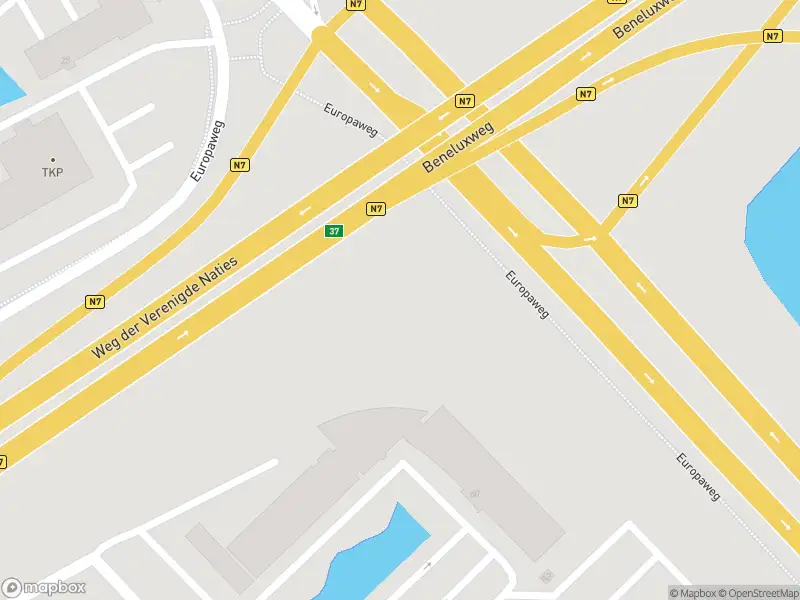 Brandweer met gepaste spoed naar de Europaweg in Groningen vanwege een liftopsluiting