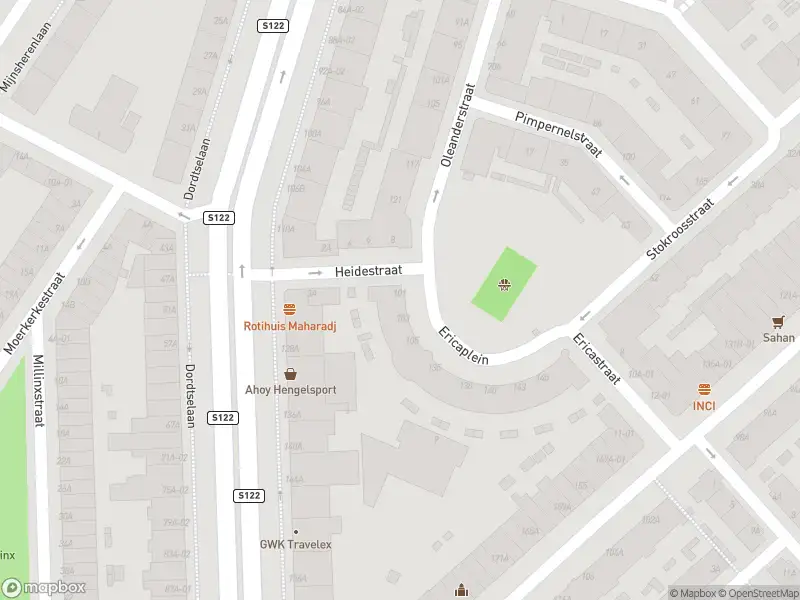 Ambulance met grote spoed naar de Ericaplein in Rotterdam