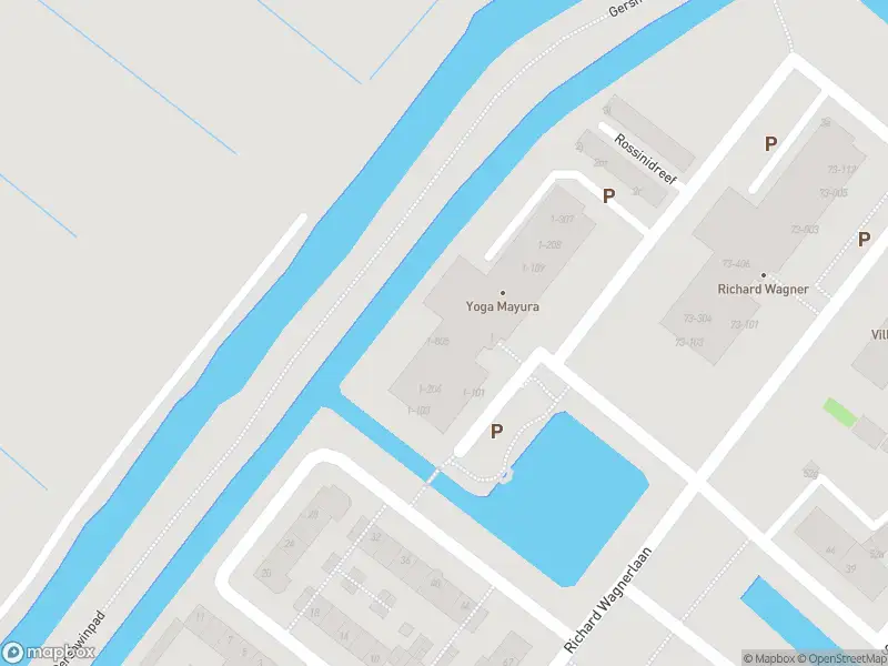 Ambulance met grote spoed naar de Rossinidreef in Voorschoten