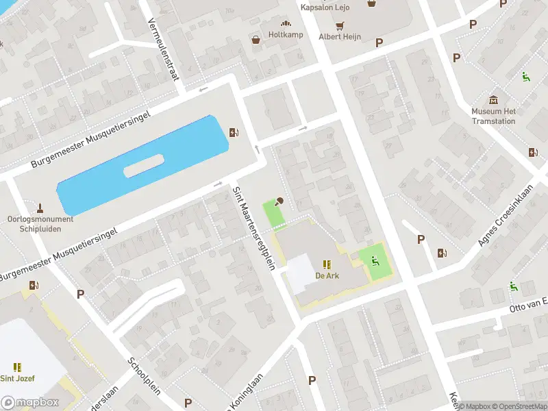 Ambulance met grote spoed naar de Sint Maartensregtplein in Schipluiden