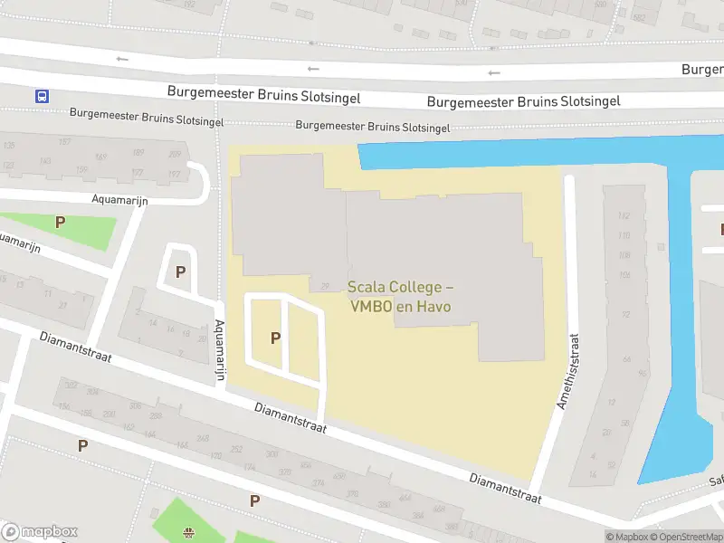 Ambulance met grote spoed naar de Saffierstraat in Alphen aan den Rijn