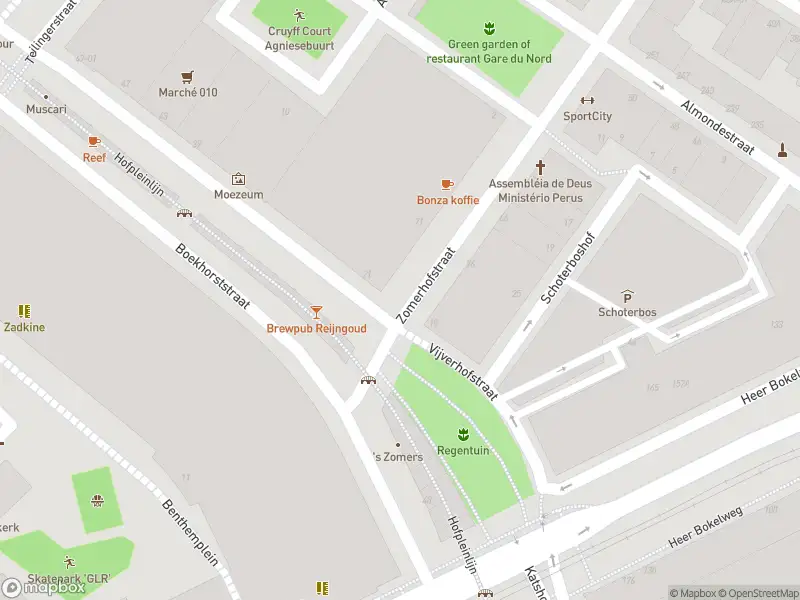 Ambulance met gepaste spoed naar de Vijverhofstraat in Rotterdam