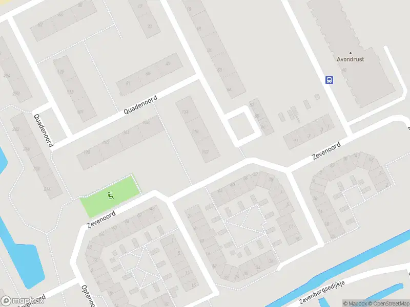 Ambulance met grote spoed naar de Quadenoord in Rotterdam