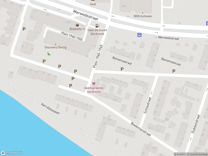 Ambulance met gepaste spoed naar de Beinemastraat in Dordrecht