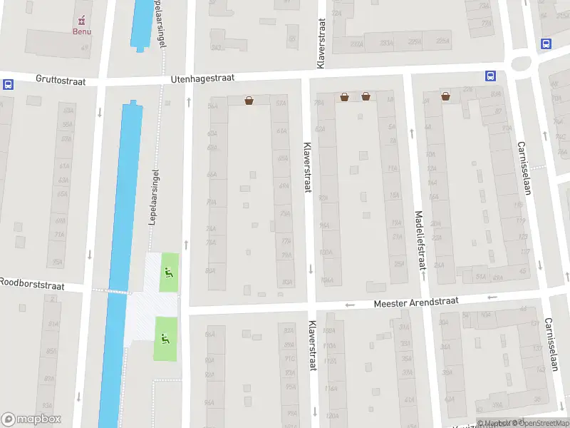 Ambulance met grote spoed naar de Klaverstraat in Rotterdam