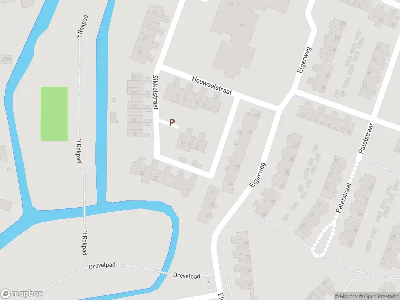 Ambulance met gepaste spoed naar de Sikkelstraat in Alkmaar