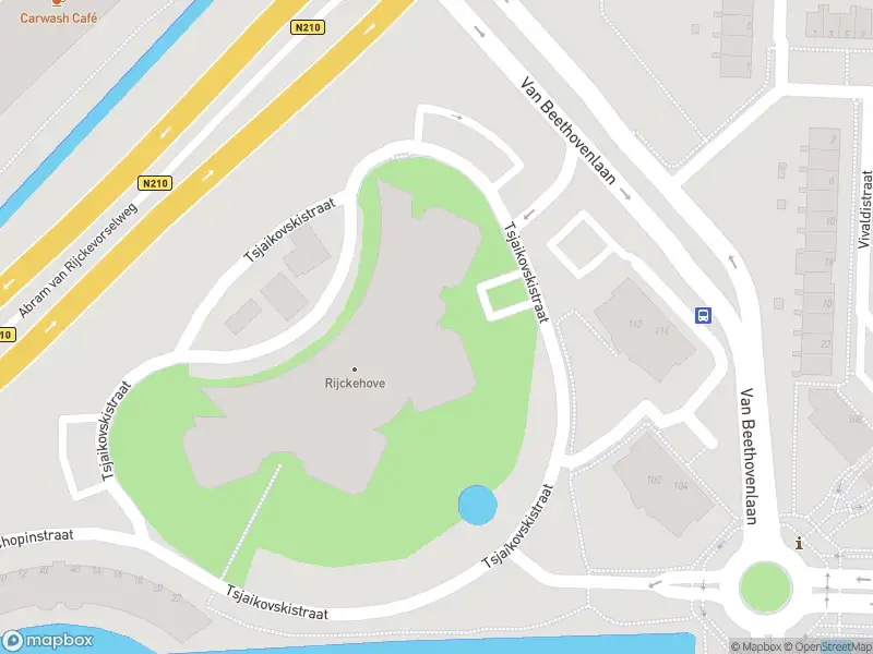 Ambulance met grote spoed naar de Tsjaikovskistraat in Capelle aan den IJssel