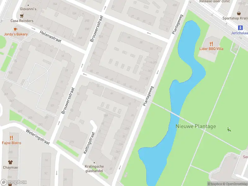 Ambulance met gepaste spoed naar de Koenenstraat in Rotterdam