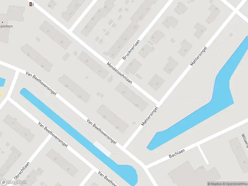 Ambulance met grote spoed naar de Mendelssohnlaan in Rotterdam