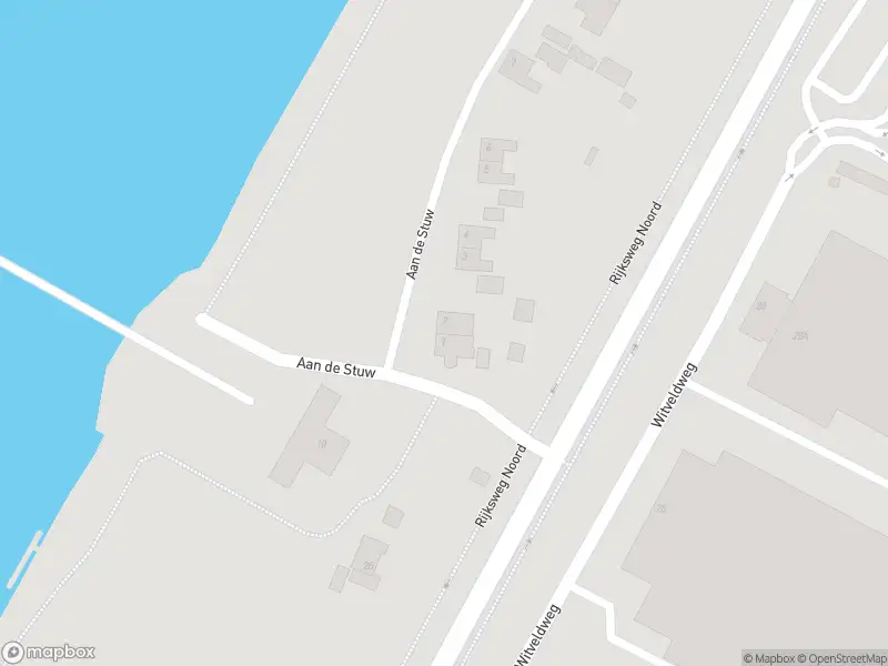 Brandweer met gepaste spoed naar de Aan de Stuw in Belfeld vanwege een buitenbrand