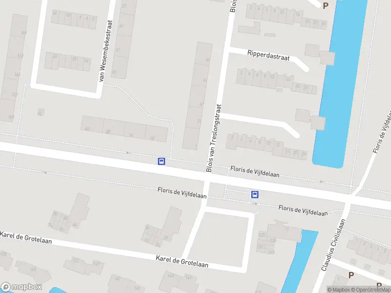 Ambulance met gepaste spoed naar de Blois van Treslongstraat in Vlaardingen