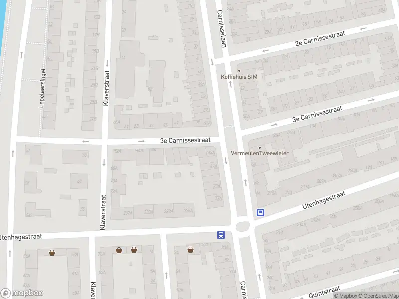 Ambulance met grote spoed naar de 3e Carnissestraat in Rotterdam