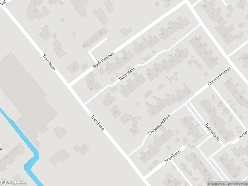 Ambulance met gepaste spoed naar de Dahlialaan in Winkel