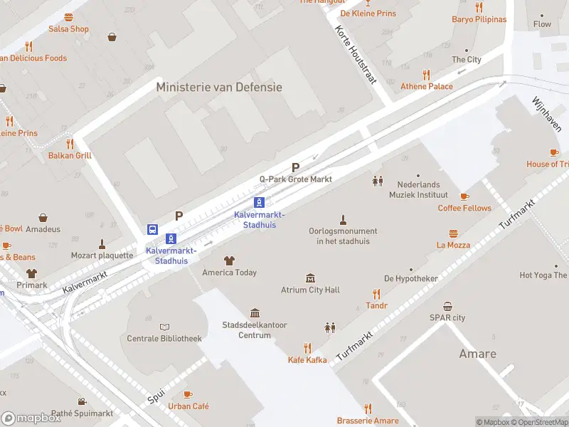 Ambulance met grote spoed naar de Kalvermarkt in 's-Gravenhage