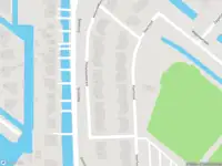 Ambulance met grote spoed naar de Grindweg in Rotterdam