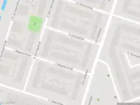 Brandweer met gepaste spoed naar de J.M. den Uylstraat in Groningen