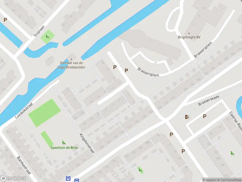 Ambulance met grote spoed naar de Estelístraat in Delft