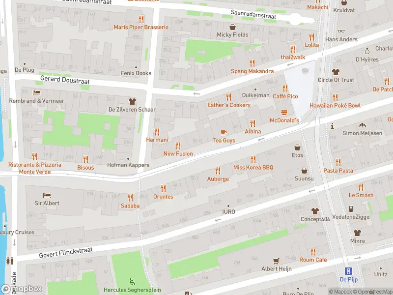 Ambulance met gepaste spoed naar de Burgemeester Tellegenstraat in Amsterdam