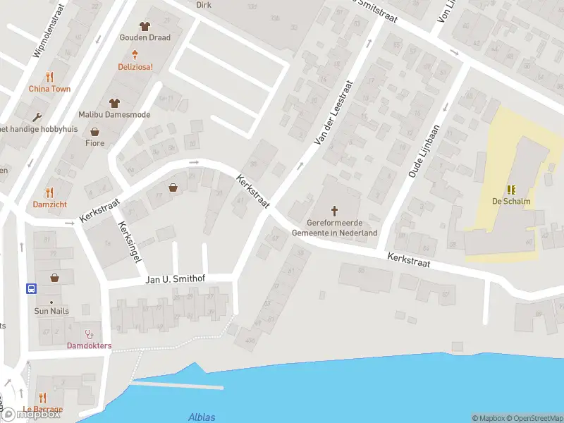 Ambulance met gepaste spoed naar de Kerkstraat in Alblasserdam